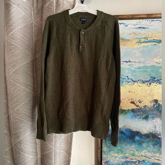 J crew olive green men's sweater with round neck and two buttons size Large - Picture 1 of 10